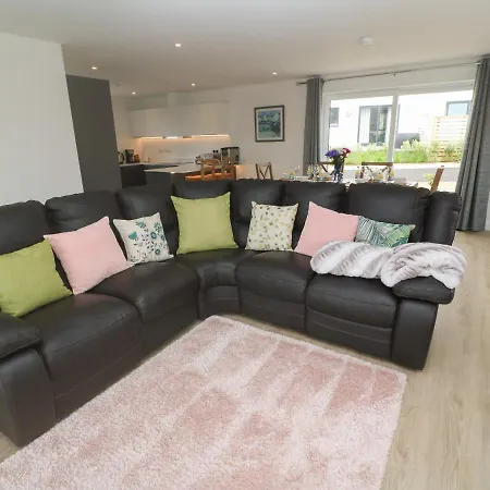 3 Praa Cove Penzance