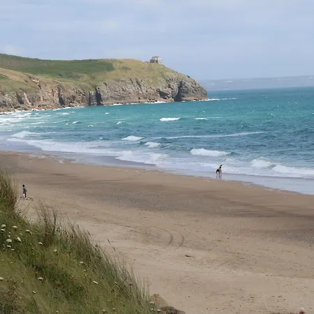 3 Praa Cove Holiday home *